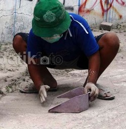 Gubernur DIY Keluarkan Instruksi Gotong Royong Bersihkan Abu Kelud