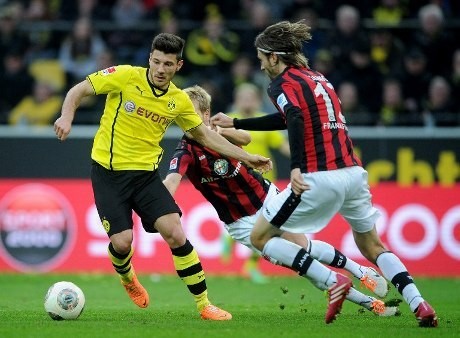 Dortmund Hantam Frankfurt 4-0