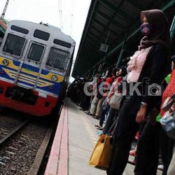 Ini Penyebab Mengapa AC Commuter Line Sering Tidak Dingin