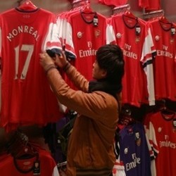 Bola dan Jersey RI Tembus Eropa, Orang Indonesia Lebih Bangga Barang Impor