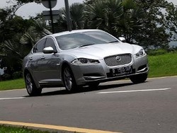 Bagaimana Rasanya Berada di Balik Kemudi Mobil Para Miliuner?