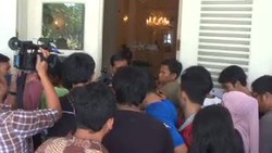 Jokowi Belum Siap Relokasi Warga Kampung Pulo