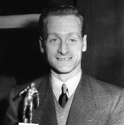 Penebusan Dosa Media Inggris untuk Tom Finney, Sang Sayap Legenda