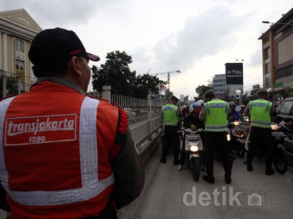 Puluhan Motor Terjaring Razia Jalur Busway