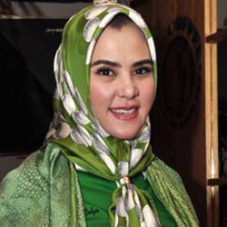 Ngeles ala Angel Lelga Soal Satu Anak dan Masih Bersuami