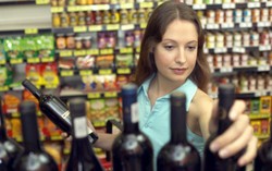 Supermarket di Jepang Tak Lagi Tanyakan Umur Pelanggan yang Membeli Alkohol