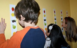 Wallpaper Rasa Buah a la Willy Wonka Bisa Dibuat Sendiri di Rumah!