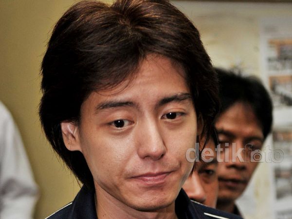 Ini Wajah Lesu Roger Danuarta