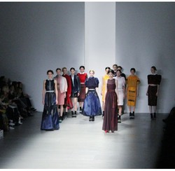Serunya Mengikuti Live Report dari London Fashion Week