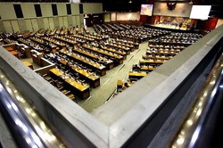 5 Penampakan Saat 301 Anggota DPR Bolos Paripurna