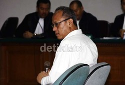Deddy Kusdinar Hadapi Tuntutan Kasus Korupsi Proyek Hambalang