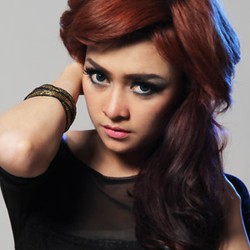 Zeda Salim Tak Tertarik Buka-bukaan di Majalah Pria Dewasa