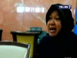 Berurai Air Mata, Risma Coba Hadapi Tekanan