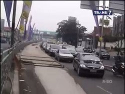 Perbaikan Jalan Pasca Banjir, Lalin Macet Parah