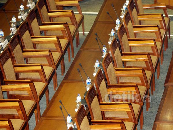 Ratusan Anggota DPR Bolos Rapat Paripurna