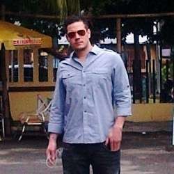 Jenguk Roger, Zack Lee Juga Jawab Isu Keretakan Rumah Tangganya