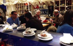 Restoran Ini Sajikan Hidangan Mewah Prancis di atas Conveyor Belt