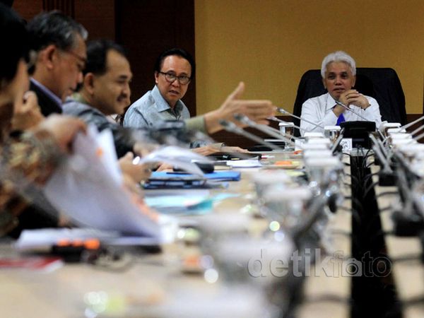 Rakor Bahas BBM untuk Nelayan