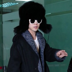 Gaya G-Dragon di Bandara, Fab or Fail?