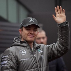 Rosberg: Mercedes Sudah Kerjakan PR Lebih Baik dari Red Bull