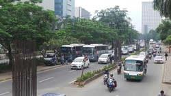Bus TransJ Mogok di Depan Gedung KPK, Lalin Menteng Arah Mampang Terhambat