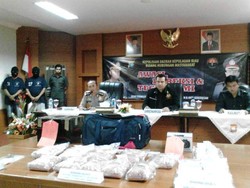 Polisi Tangkap Polisi Nakal yang Simpan 51 Ribu Ekstasi dan 3 Kg Sabu