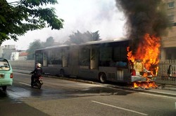 Wajah Transjakarta, dari Mesin Terbakar hingga Pintu Macet
