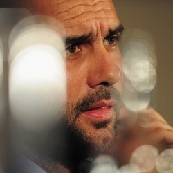 Pep Incar Kemenangan Pertama di Emirates