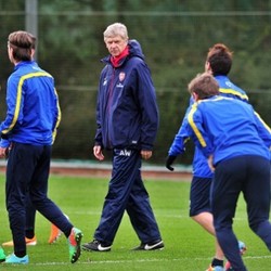 Sebut Bayern Tim Terbaik di Dunia, Wenger Tetap Jaga Keyakinan