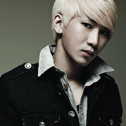 Cuek, Member BTOB Ini Sering Bugil di Asrama