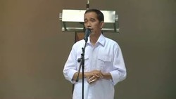 Jokowi Bocorkan Percakapan Teleponnya Dengan Tri Rismaharini