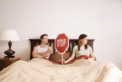 Pasutri Jadi Ogah Bercinta karena Tujuh Anti-afrodisiak Ini