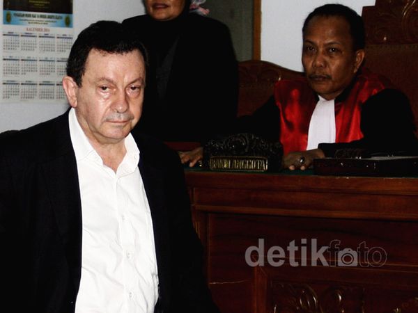 Sidang Penipuan WN Australia Rp 17 M
