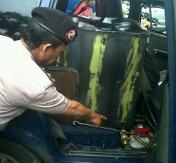 Brimob Polda Jabar Ungkap Penimbun 9 Ton Solar Subsidi di Bogor