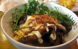 Uma-Bo: Rice Bowl dan Hamburger dengan Sentuhan Melting Pot Amerika