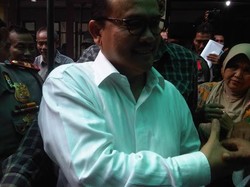 Didakwa Terlibat 3 Kasus, Rusli Zainal Dituntut 17 Tahun Penjara