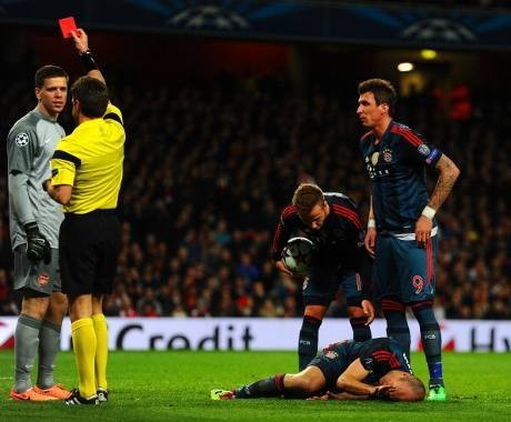 Soal Kartu Merah untuk The Gunners