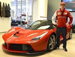Diam-diam Kimi Raikkonen Uji Mobil Terganas Ferrari