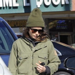 Teka-teki Gaya Busana Ellen Page Kini Terjawab