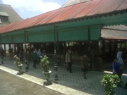 Keraton Yogyakarta Mulai Dibuka, Wisatawan Kenakan Masker