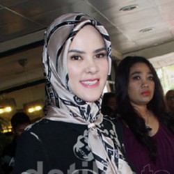 Angel Lelga Tetap Bungkam Soal Suami dan Anak