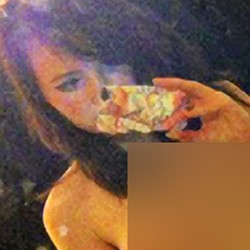 Heboh Foto Selfie Bugil Mirip Emma Stone