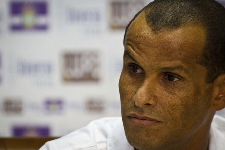 Ada Pertautan Tiga Generasi Ketika Rivaldo Merumput Bareng Putranya