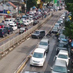 Buntut Evakuasi Granit di Kuningan, Buncit ke Ragunan Juga Macet