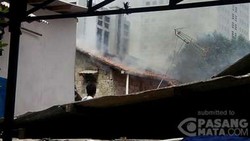 Rumah di Karet Terbakar, Asap Terlihat di Pusat Bisnis di Sudirman