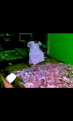 Heboh Kyai dari Probolinggo Bisa Datangkan Uang Asli di Youtube