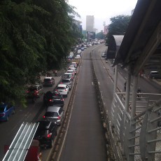 Kesulitan Putar Balik, Macet Juga Terasa Mulai Tugu 66 ke Arah Mampang