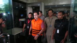 Usai Jalani Pemeriksaan, Eks Ajudan Rusli Zainal Langsung Ditahan KPK