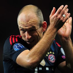 Robben Bantah Ludahi Sagna