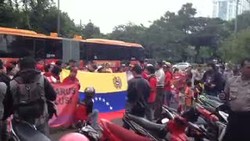 Dukung Negeri Ratu Kecantikan, Kedutaan Amerika Didemo